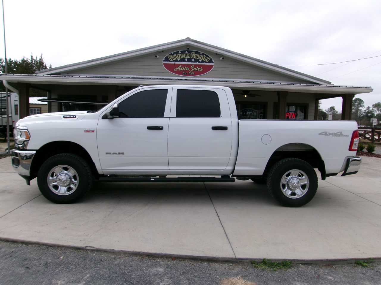 RAM 2500 Tradesman Crew Cab SWB 4WD 2022
