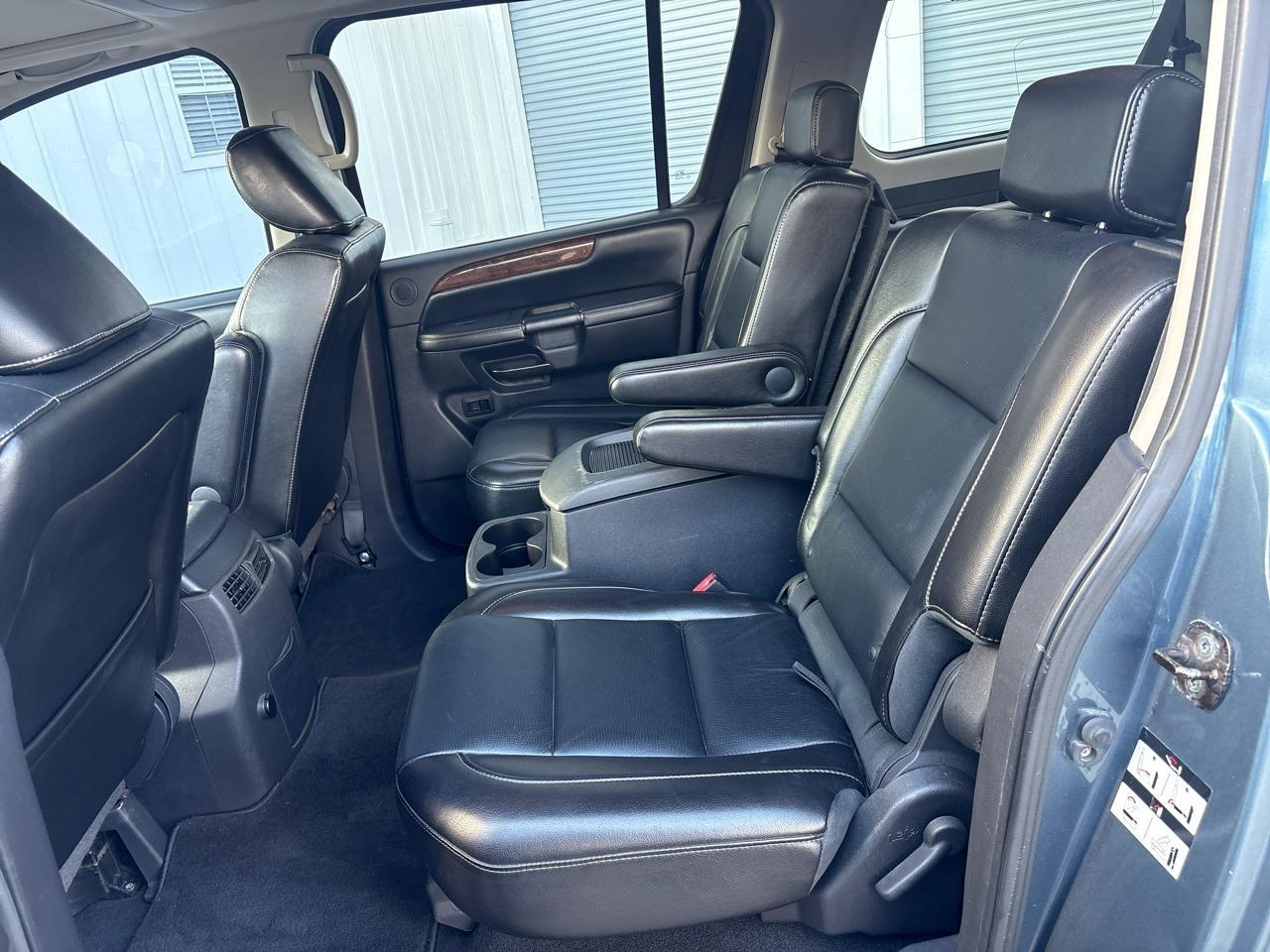 Nissan Armada Platinum 2WD 2010