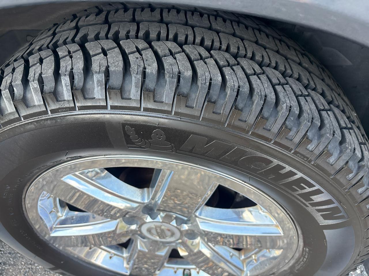 Nissan Armada Platinum 2WD 2010