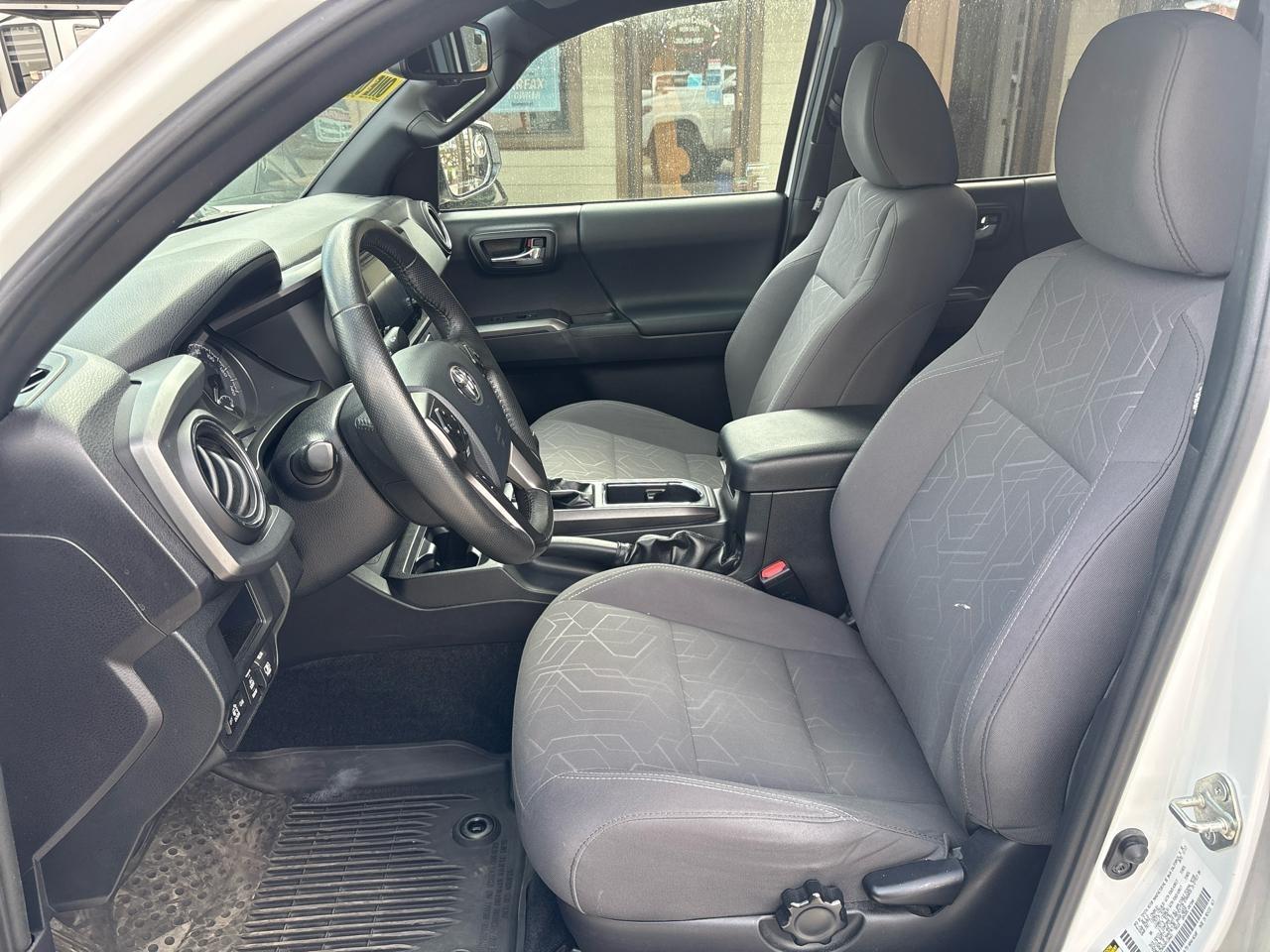 Toyota Tacoma SR5 Double Cab Long Bed V6 6AT 4WD 2017