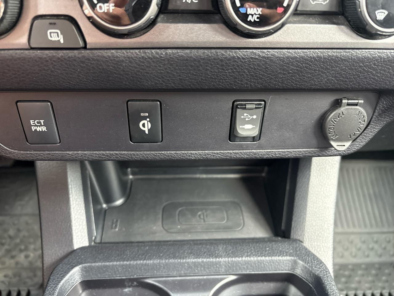 Toyota Tacoma SR5 Double Cab Long Bed V6 6AT 4WD 2017