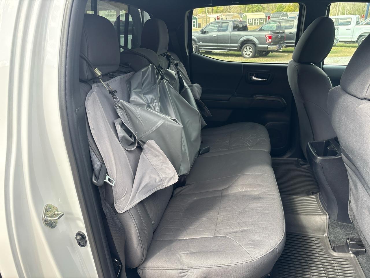 Toyota Tacoma SR5 Double Cab Long Bed V6 6AT 4WD 2017