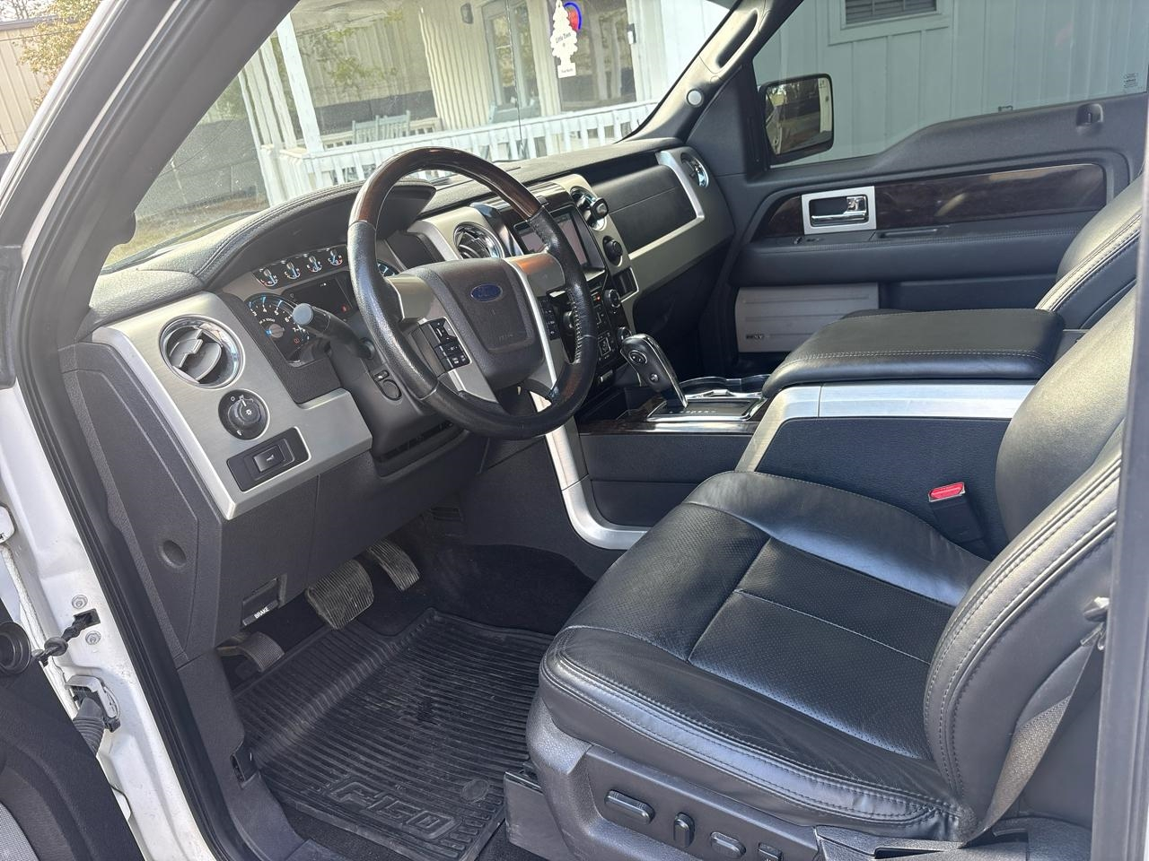 Ford F-150 Platinum SuperCrew 5.5-ft. Bed 4WD 2013