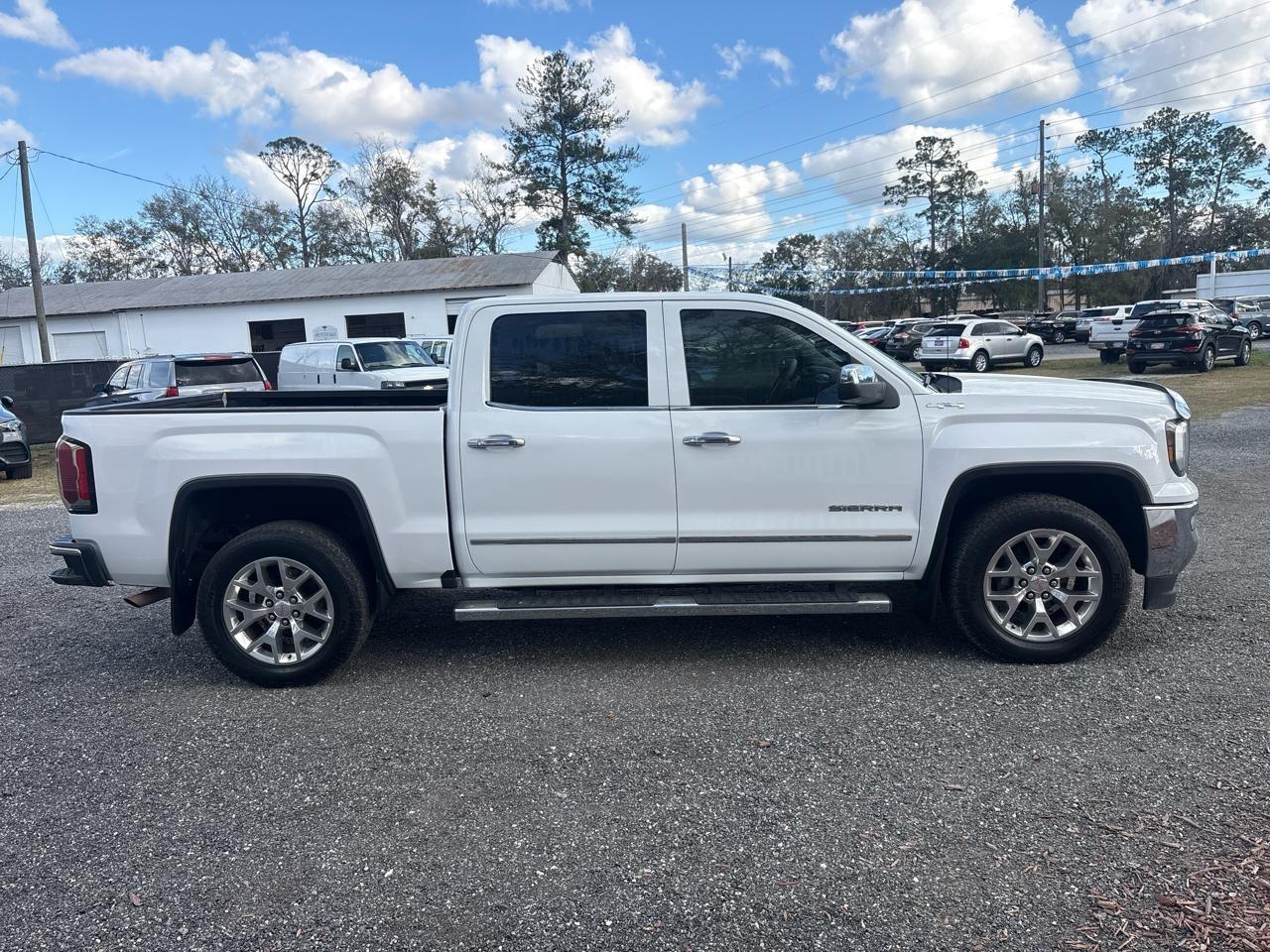 GMC Sierra 1500 SLT Crew Cab Long Box 4WD 2017