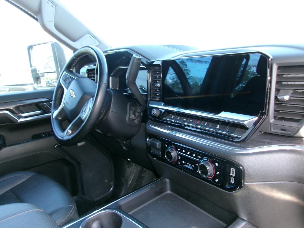 Chevrolet Silverado 2500HD LTZ Crew Cab Long Box 4WD 2024