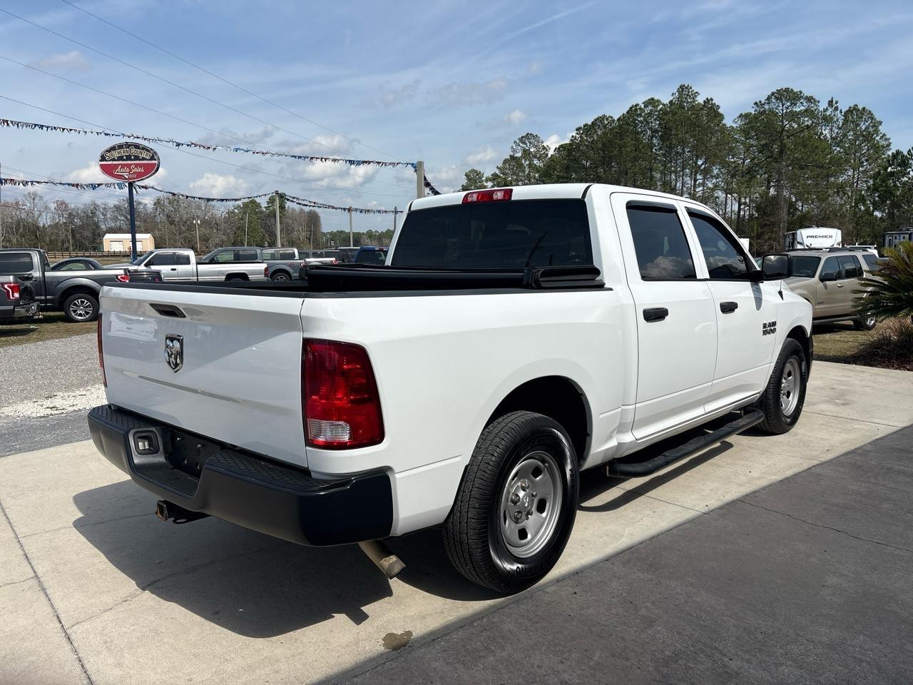 RAM 1500 Tradesman Crew Cab SWB 2WD 2018