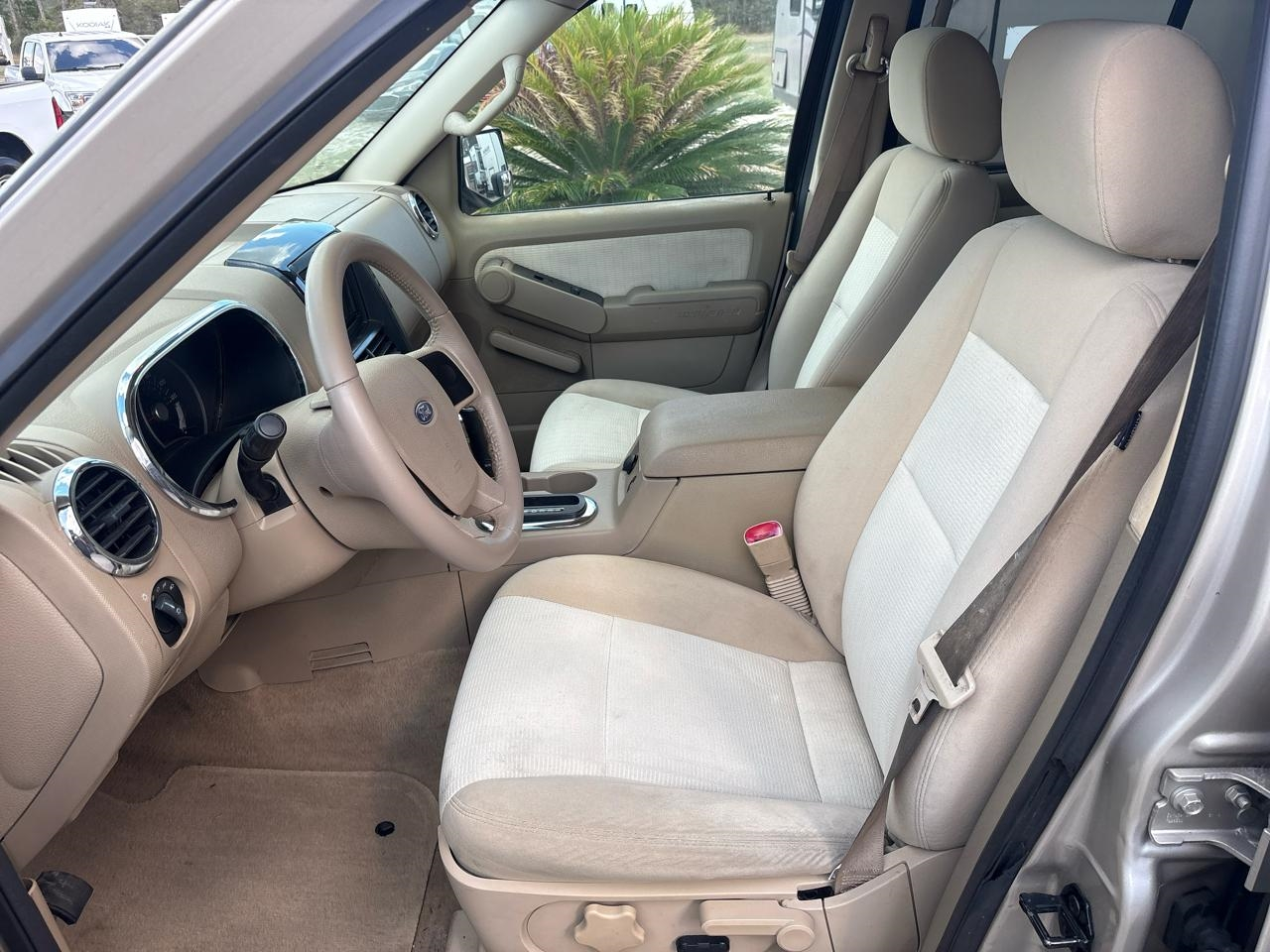 Ford Explorer XLT 4.0L 2WD 2007