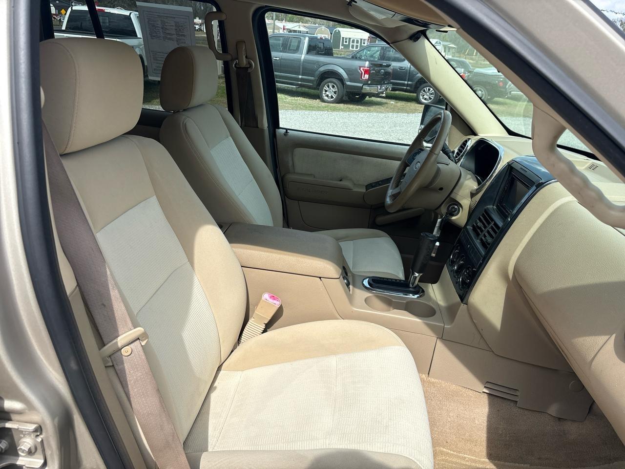 Ford Explorer XLT 4.0L 2WD 2007