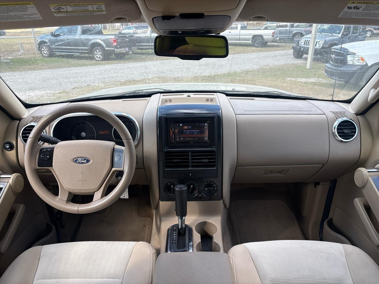 Ford Explorer XLT 4.0L 2WD 2007