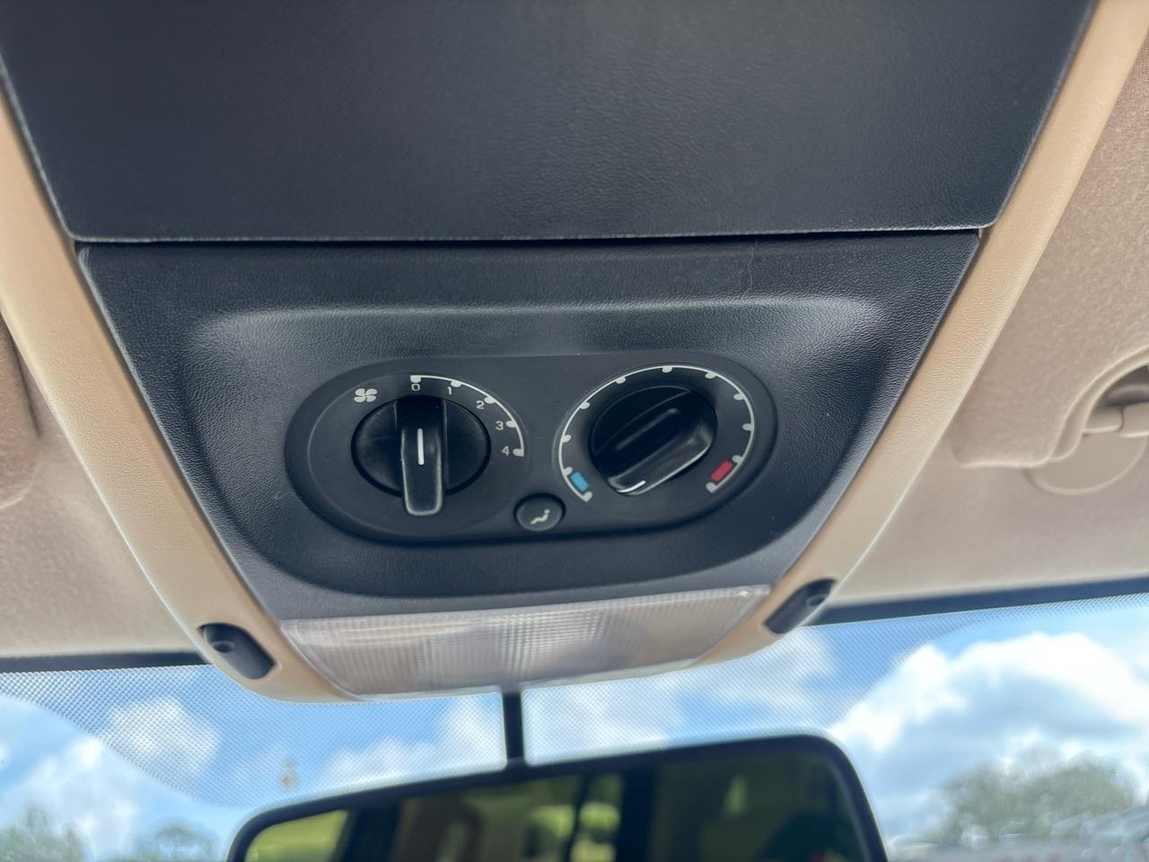 Ford Explorer XLT 4.0L 2WD 2007