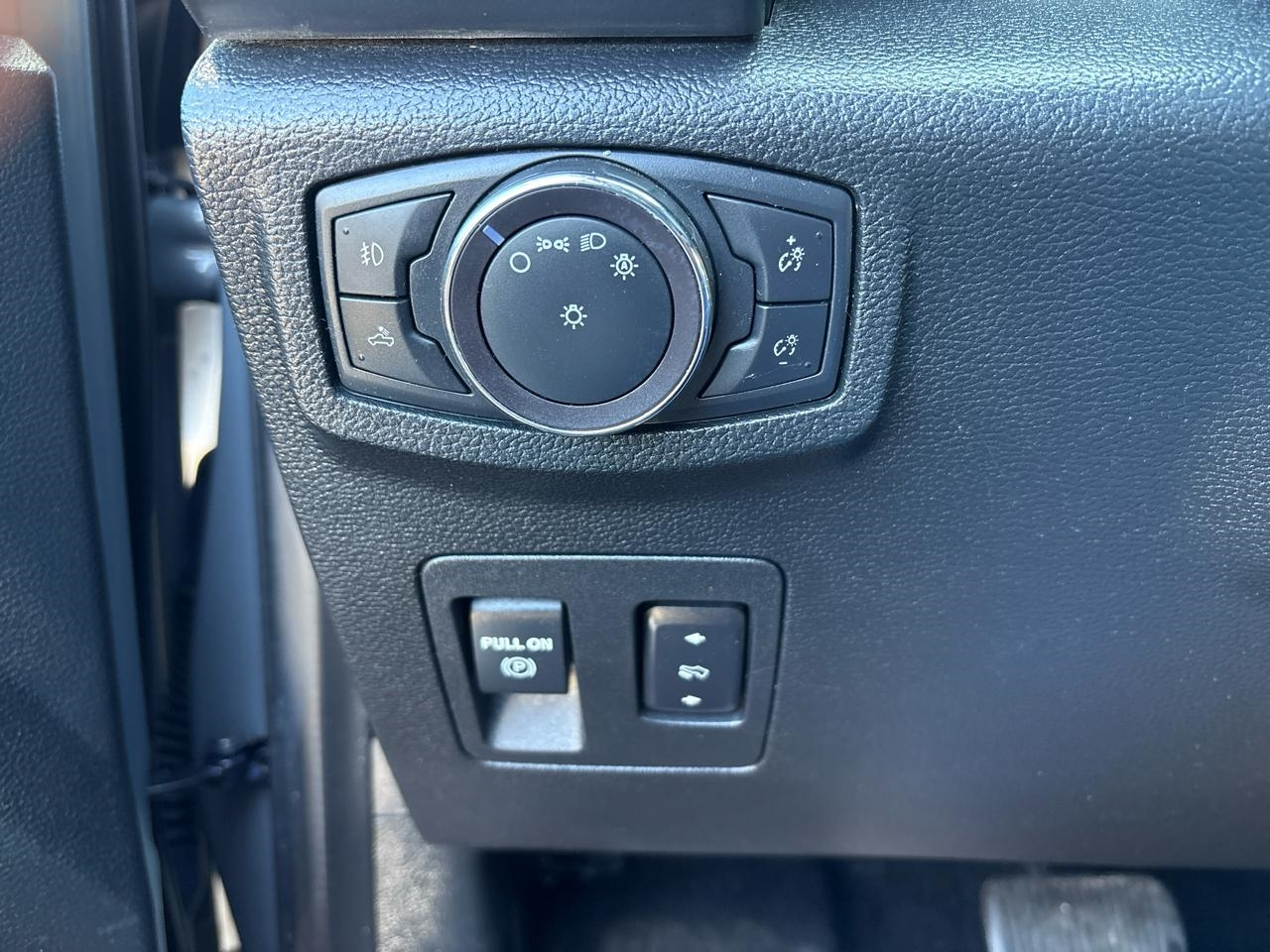 Ford F-150 XL SuperCrew 5.5-ft. Bed 4WD 2019