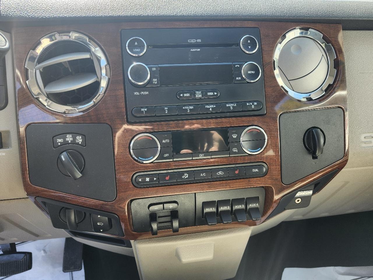 Ford F-350 SD XL Crew Cab 4WD 2010