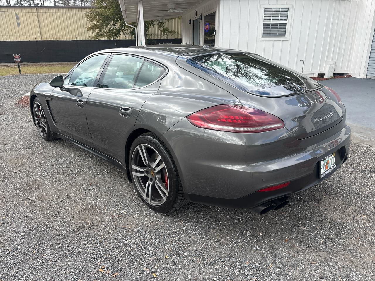Porsche Panamera GTS 2014