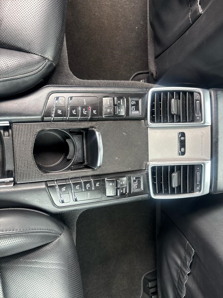 Porsche Panamera GTS 2014