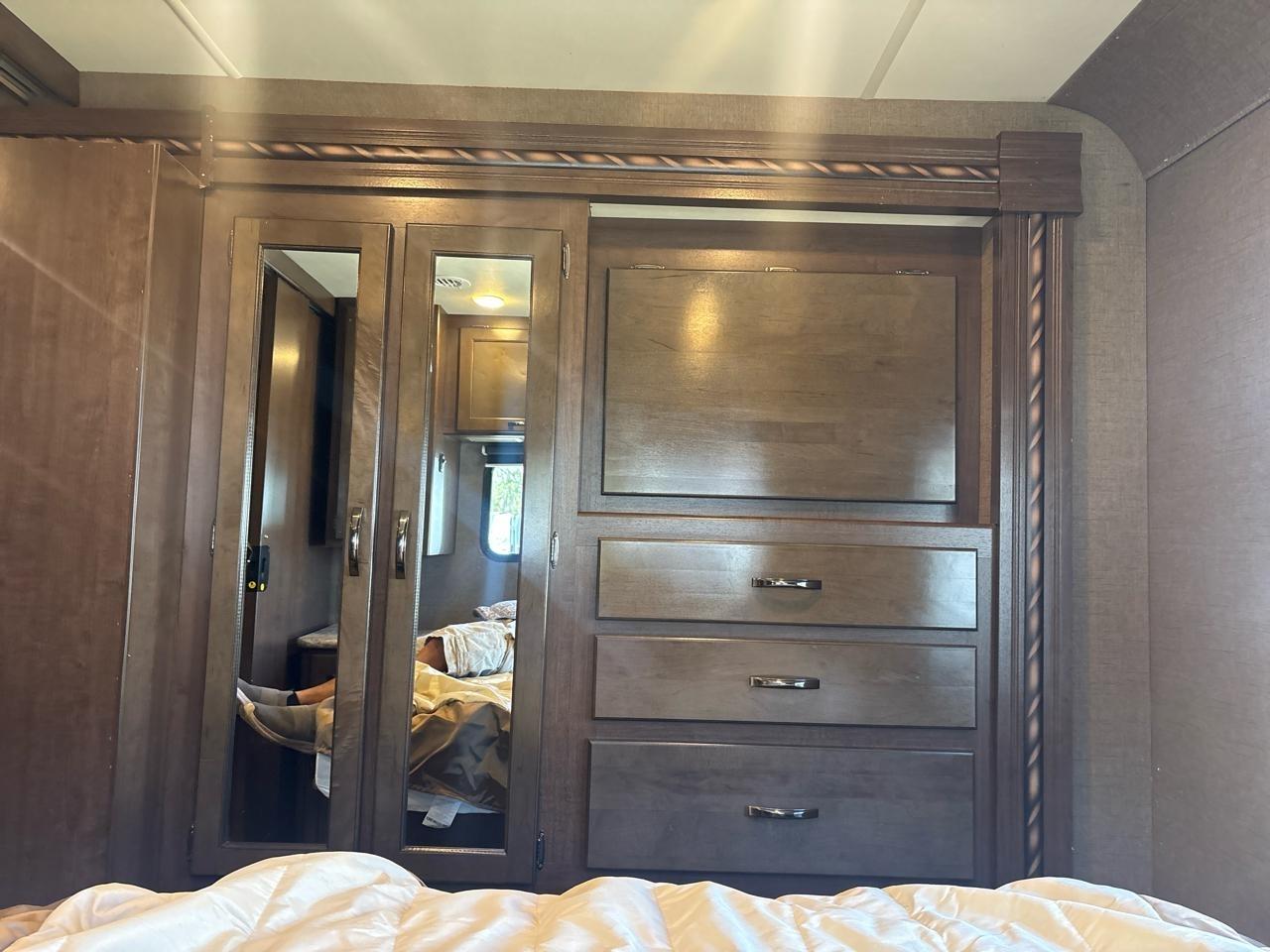 Thor Motor Coach Freedom Elite  2017