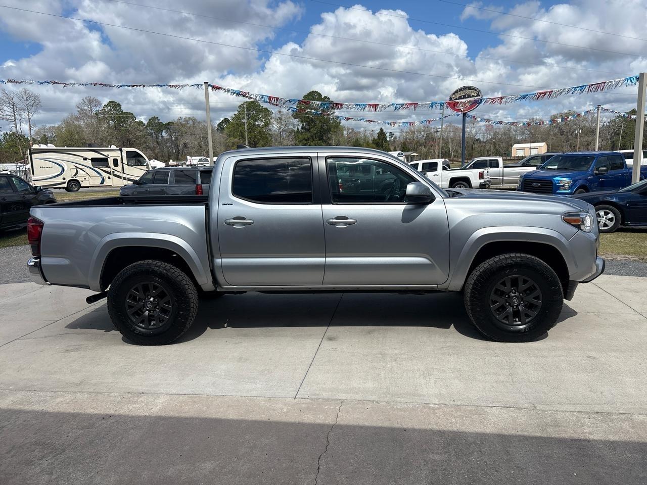Toyota Tacoma SR5 Double Cab Long Bed V6 6AT 2WD 2022