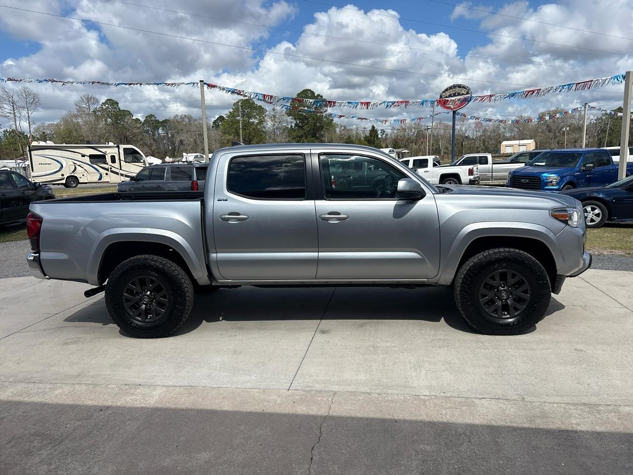 Toyota Tacoma SR5 Double Cab Long Bed V6 6AT 2WD 2022