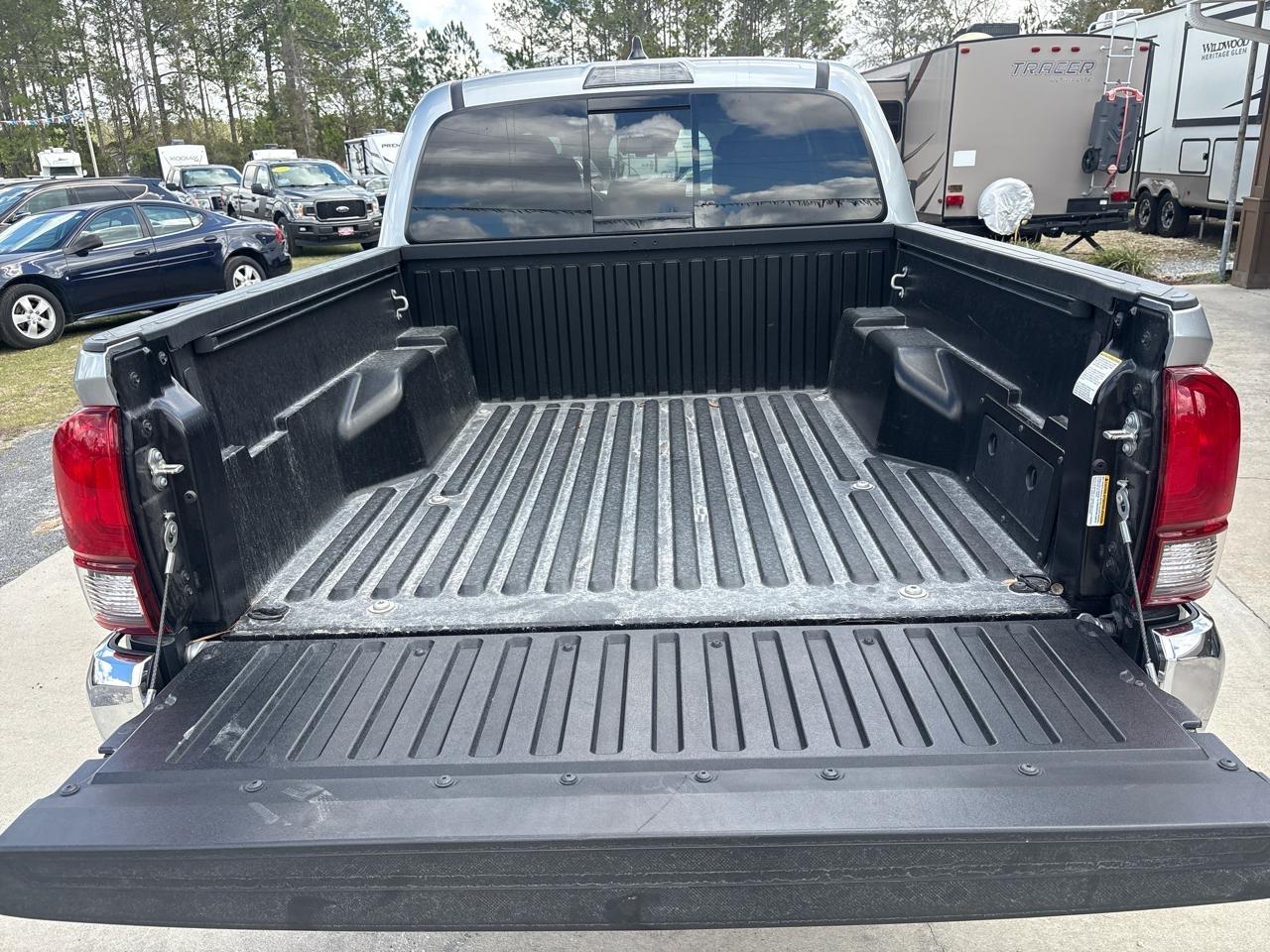 Toyota Tacoma SR5 Double Cab Long Bed V6 6AT 2WD 2022