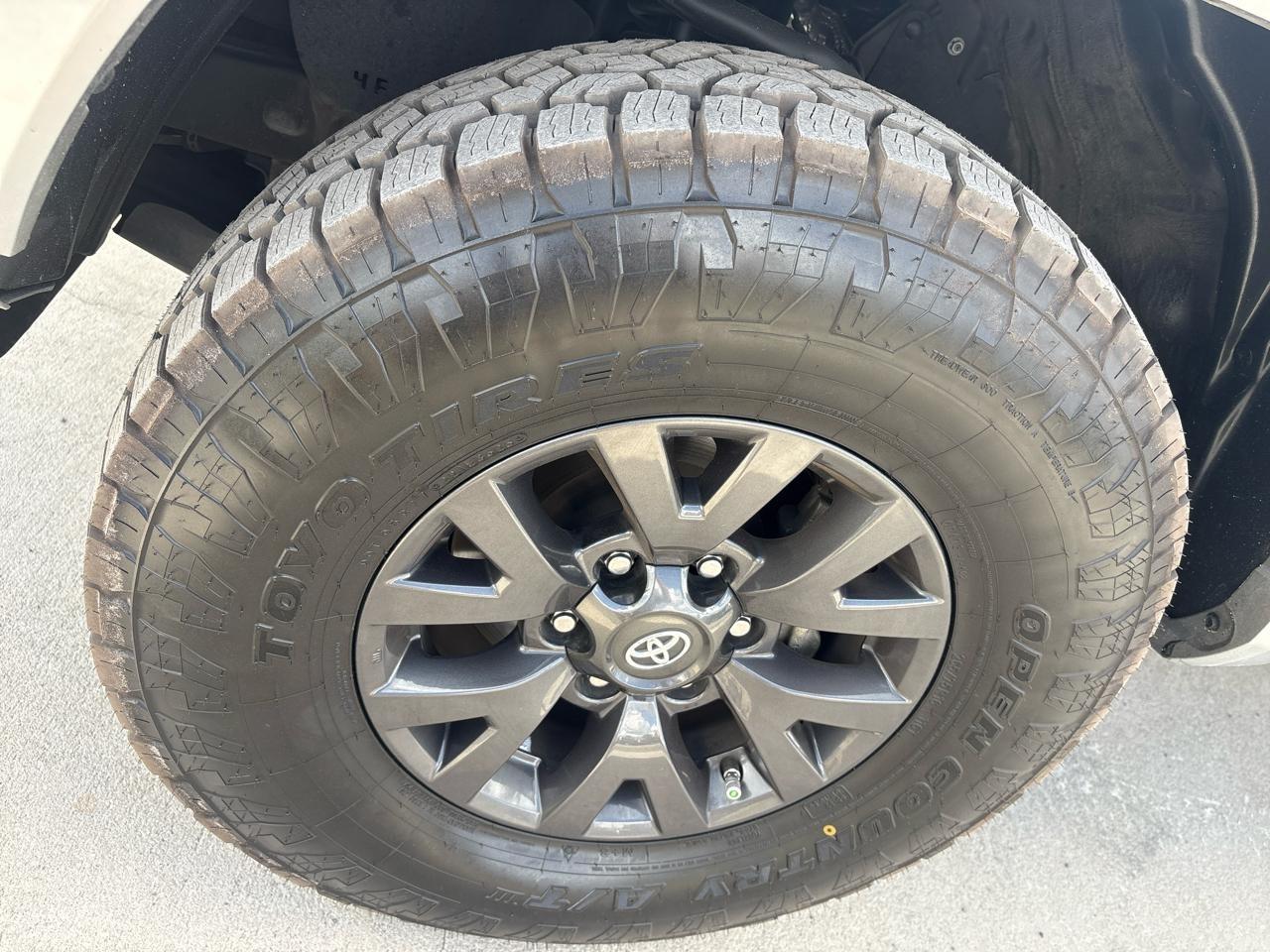 Toyota Tacoma SR5 Double Cab Long Bed V6 6AT 2WD 2022