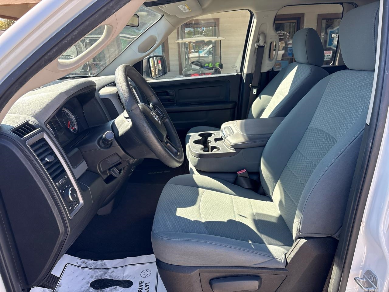 RAM 1500 Classic Tradesman Quad Cab 4WD 2019