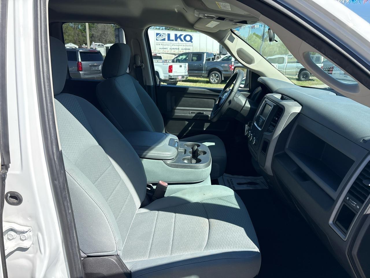 RAM 1500 Classic Tradesman Quad Cab 4WD 2019