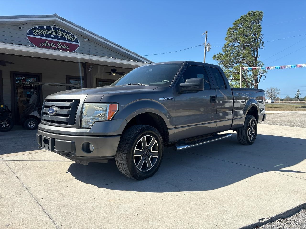 2010 Ford F-150 XL SuperCab 8-ft. Bed 4WD