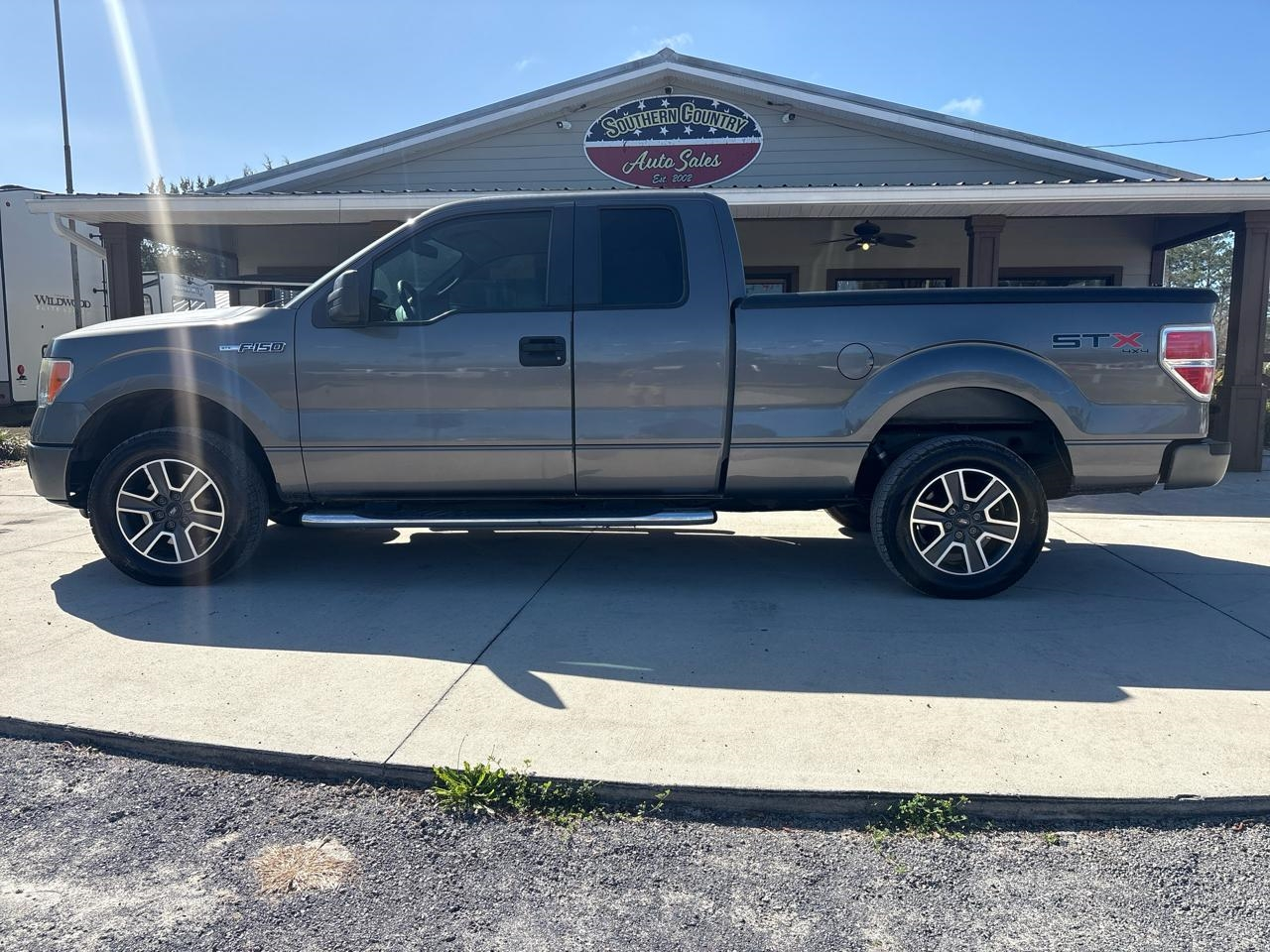 Ford F-150 XL SuperCab 8-ft. Bed 4WD 2010