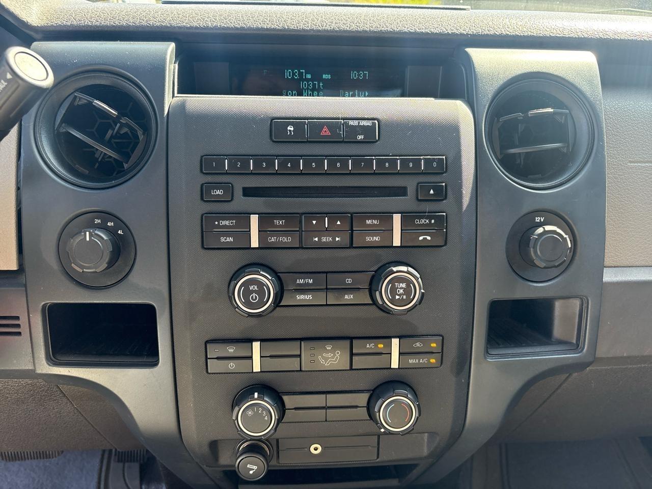 Ford F-150 XL SuperCab 8-ft. Bed 4WD 2010