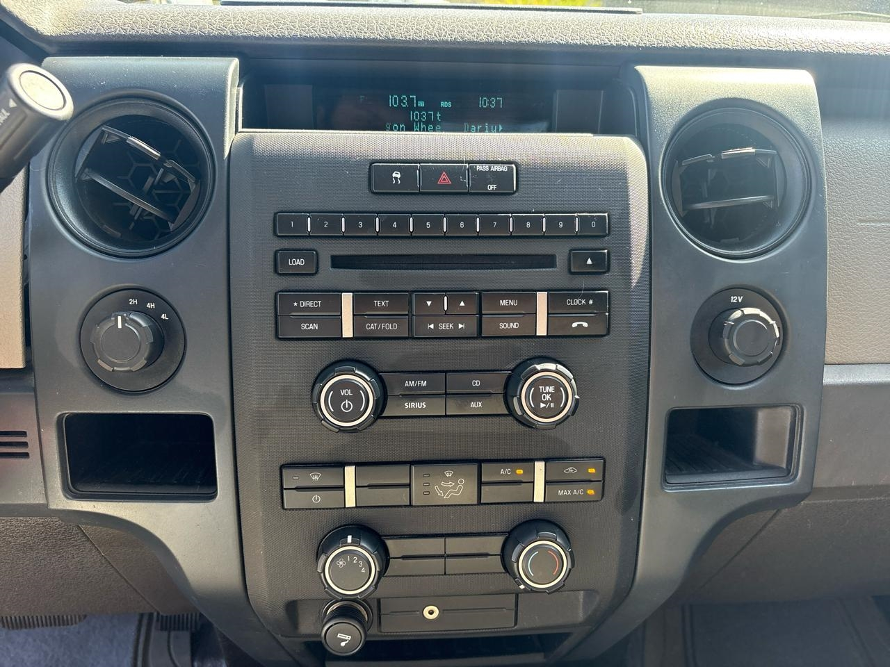 Ford F-150 XL SuperCab 8-ft. Bed 4WD 2010