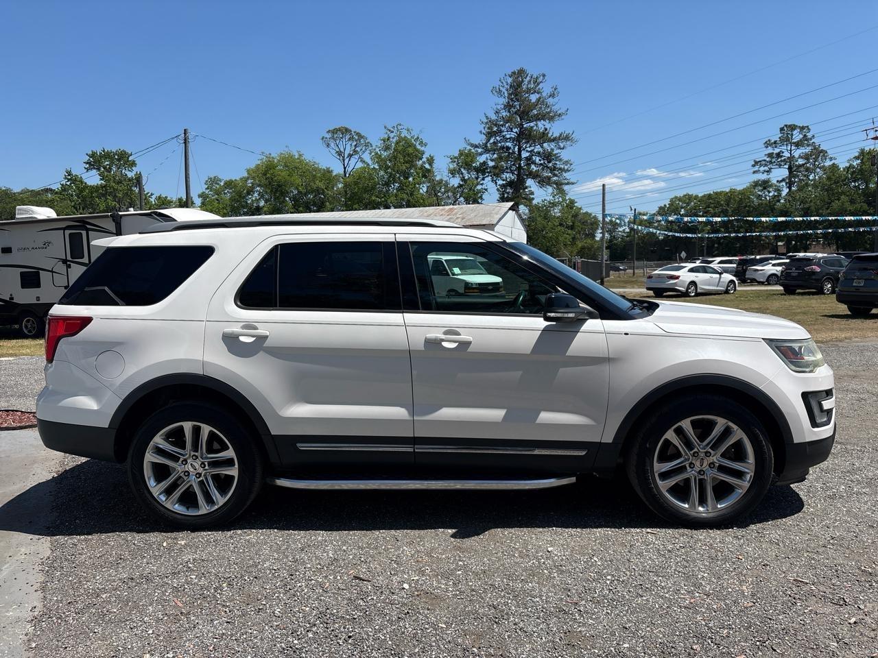 Ford Explorer XLT 4WD 2017