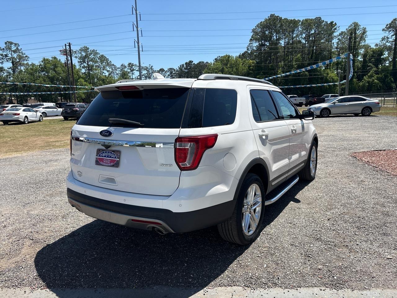 Ford Explorer XLT 4WD 2017