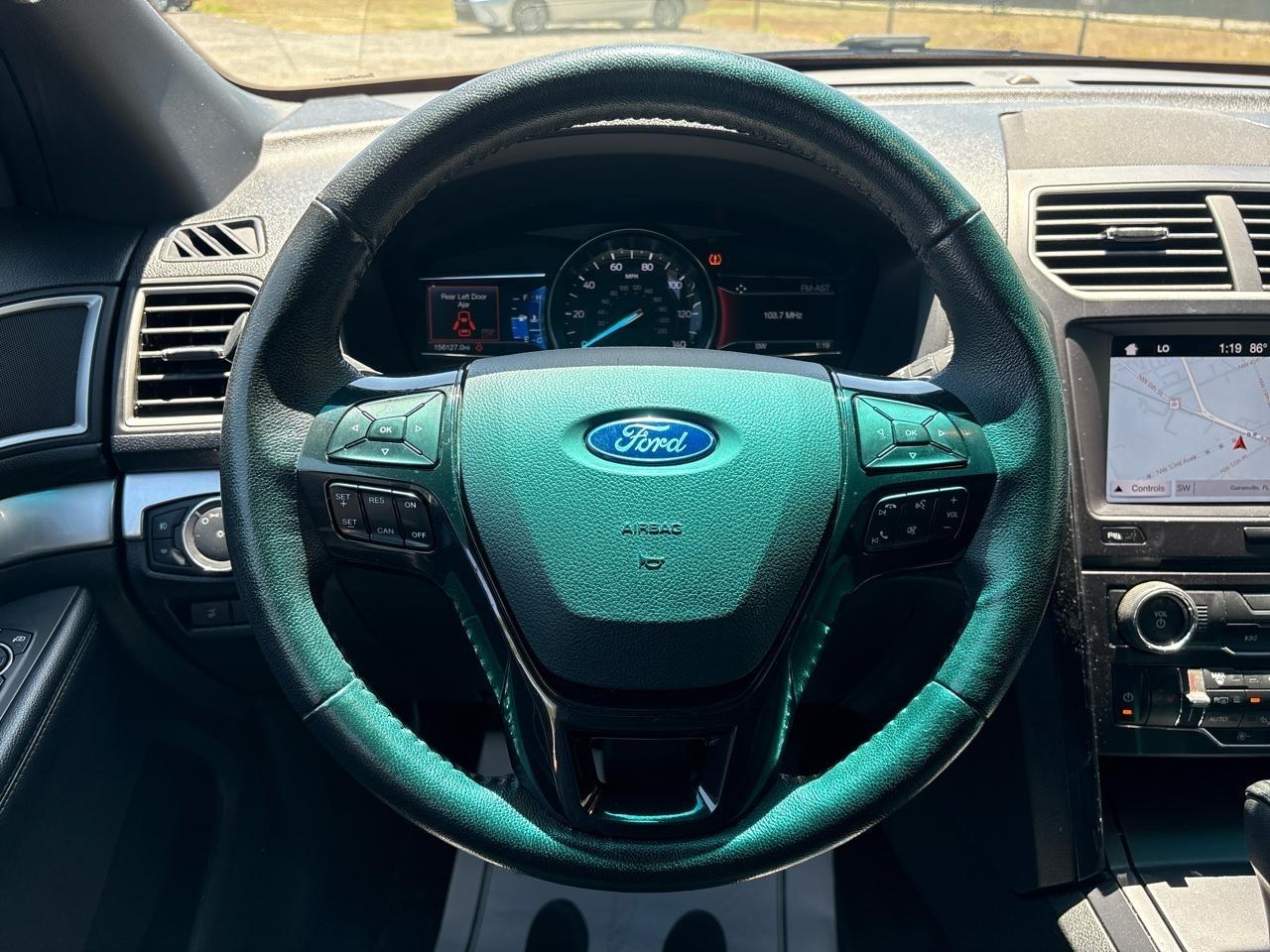 Ford Explorer XLT 4WD 2017