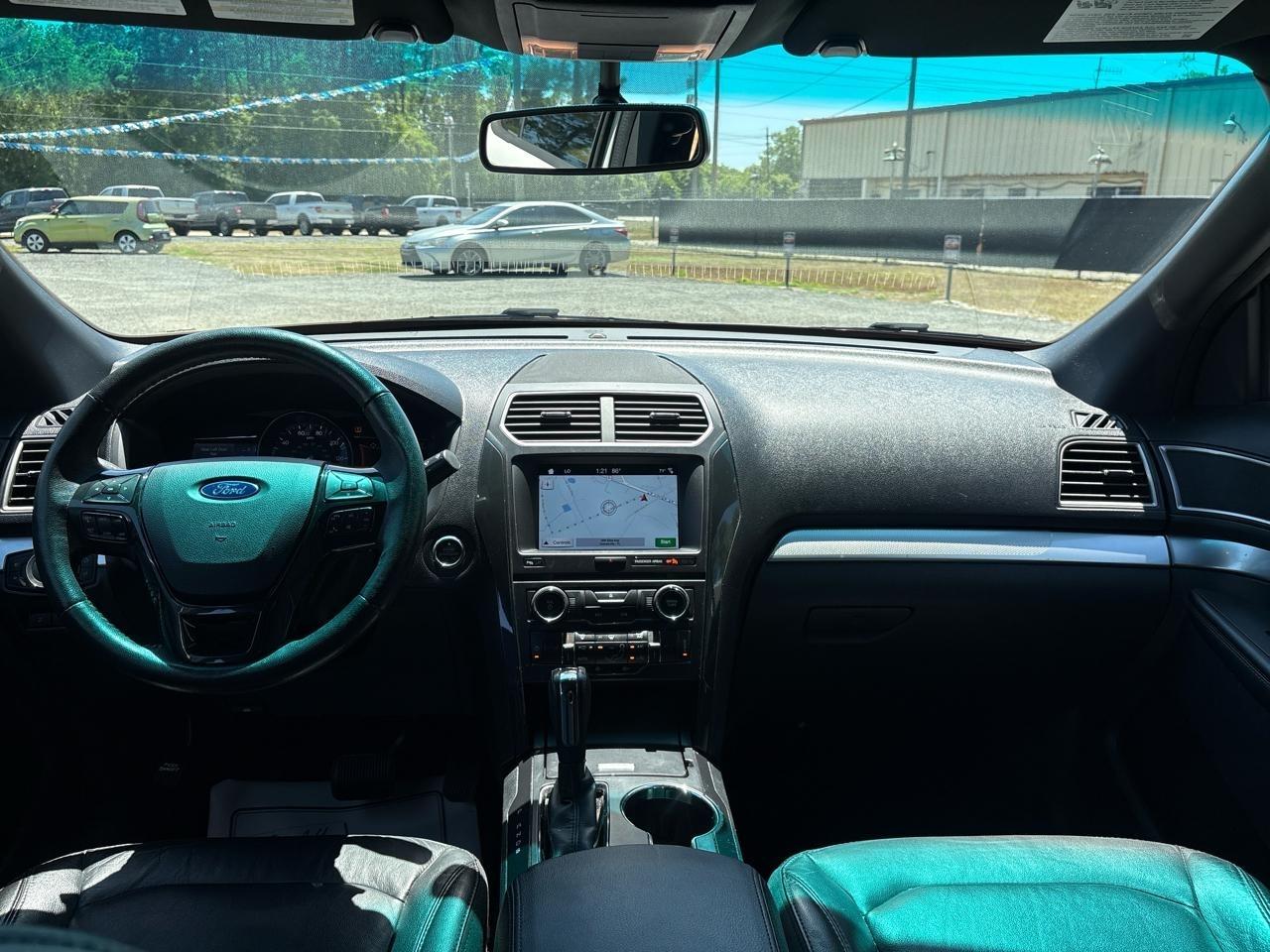 Ford Explorer XLT 4WD 2017