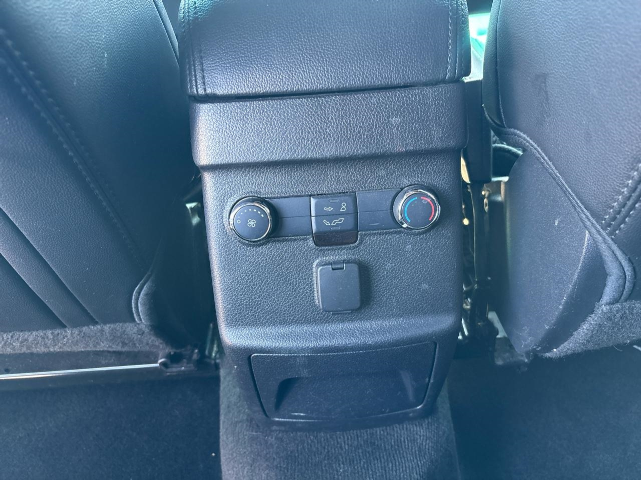 Ford Explorer XLT 4WD 2017