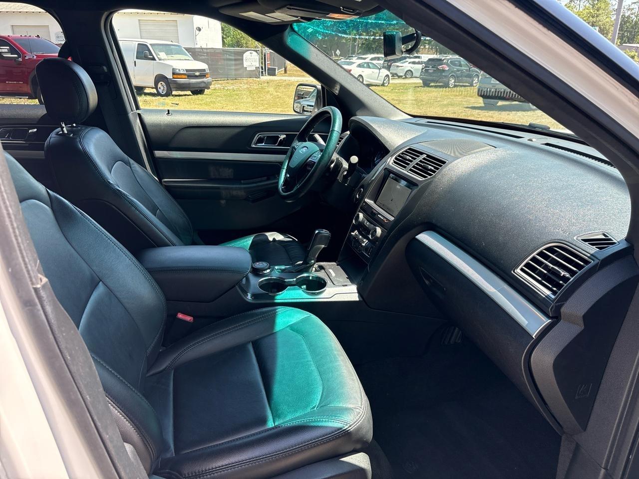 Ford Explorer XLT 4WD 2017