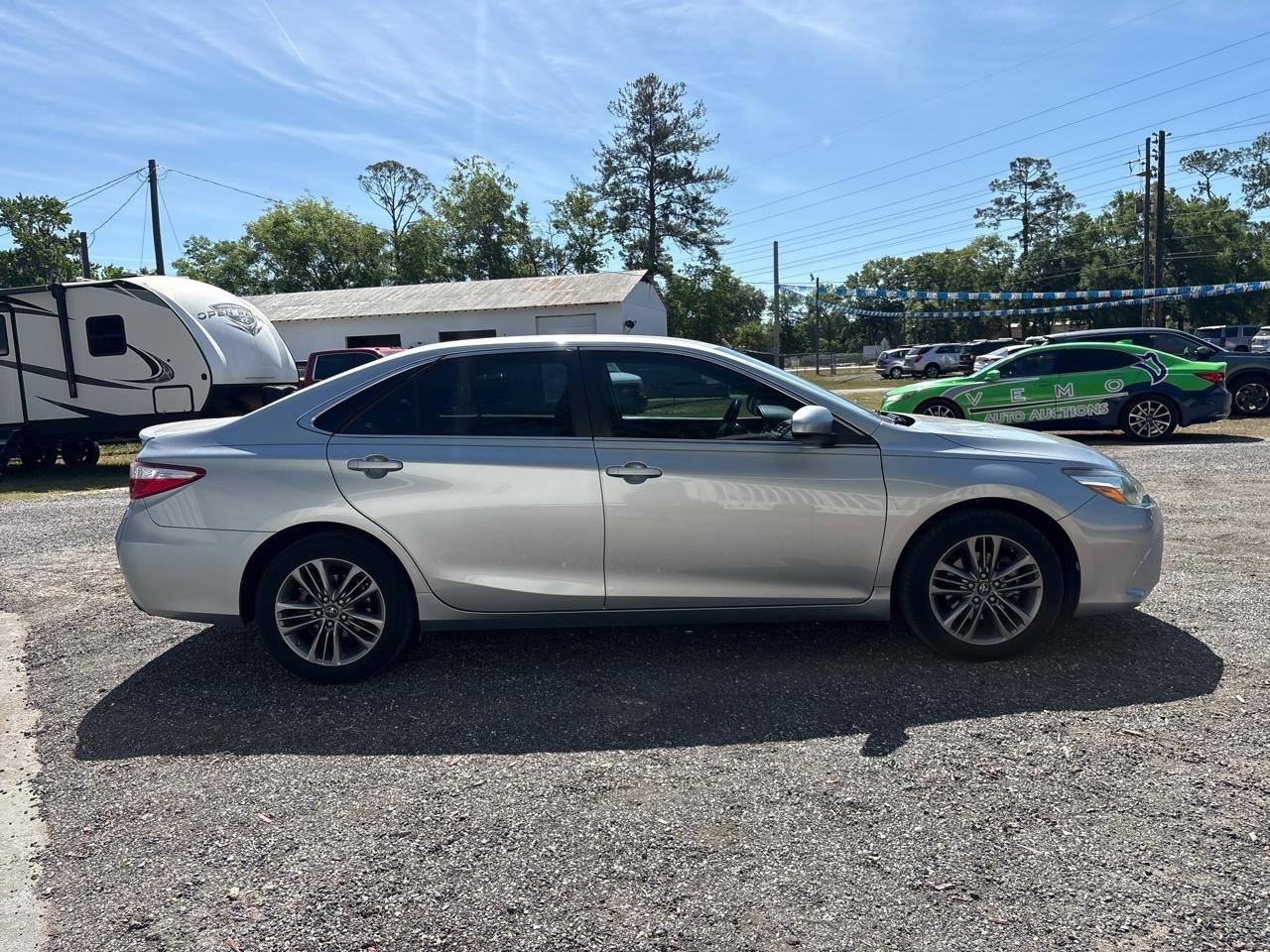 Toyota Camry SE 2016