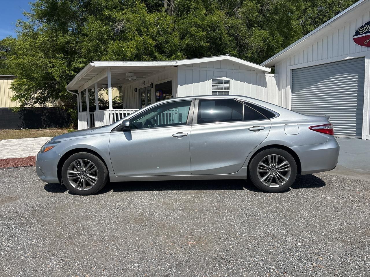 Toyota Camry SE 2016