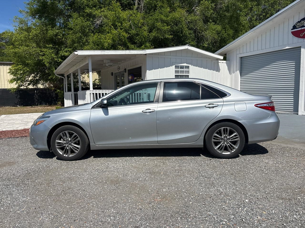 Toyota Camry SE 2016