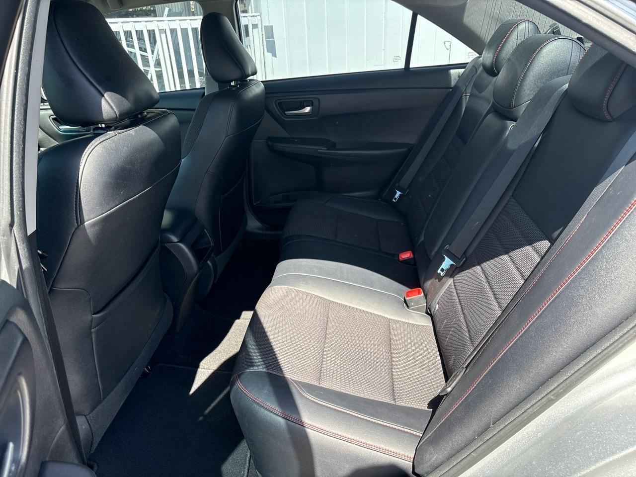 Toyota Camry SE 2016