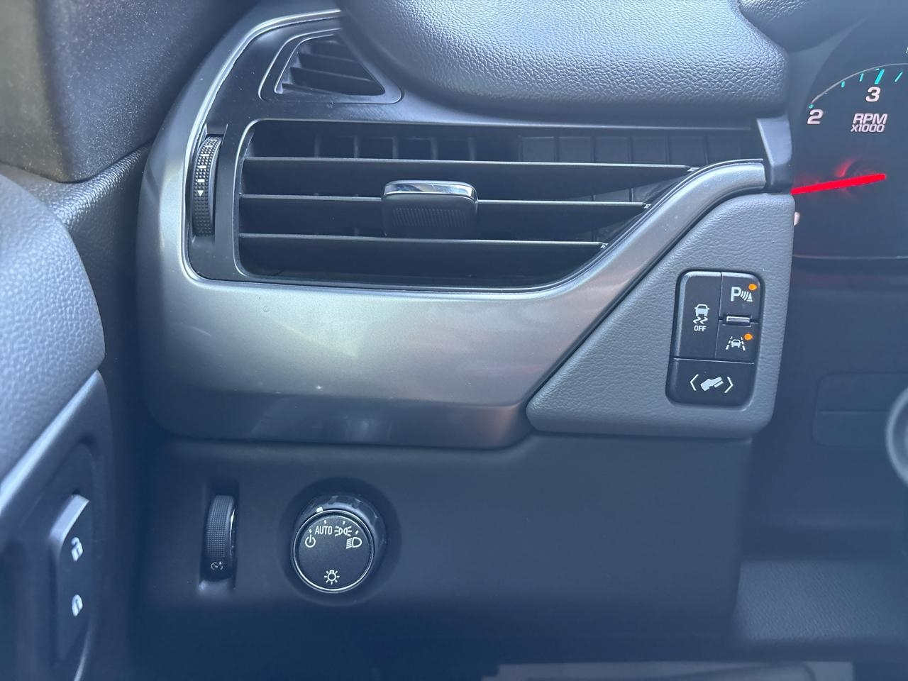 Chevrolet Suburban LT 2WD 2019