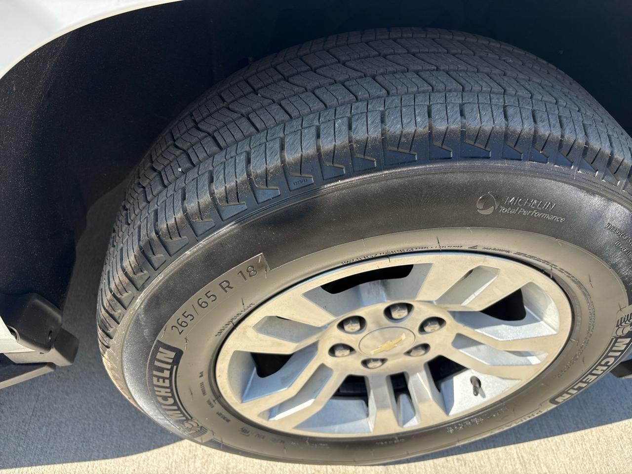 Chevrolet Suburban LT 2WD 2019