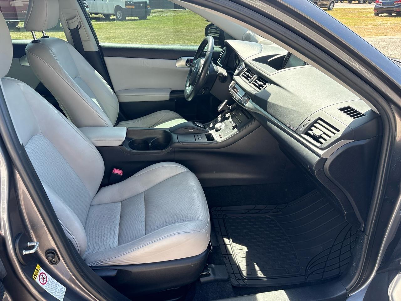 Lexus CT 200h Premium 2012