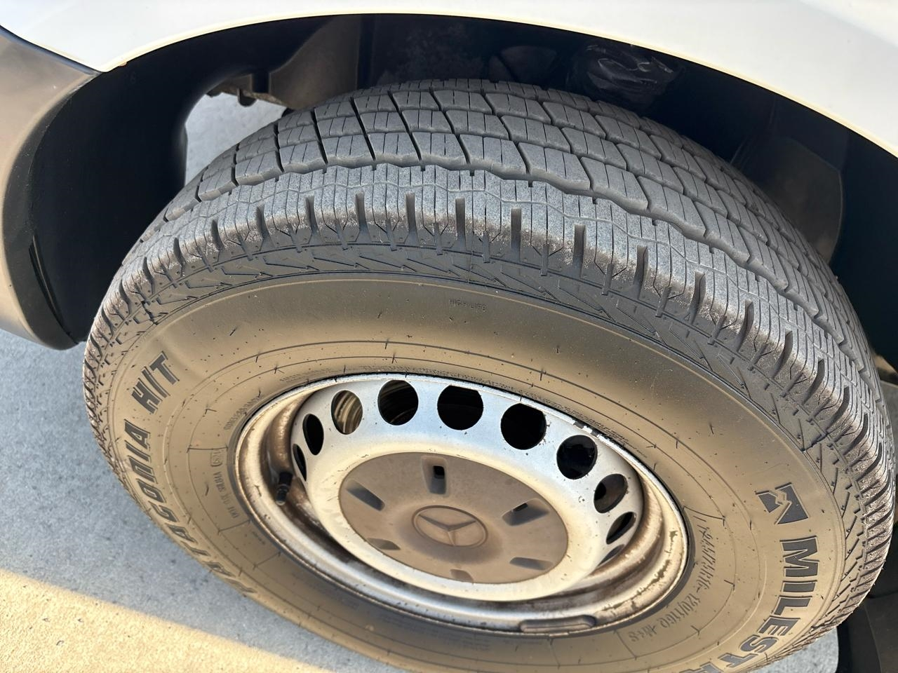 Mercedes-Benz Sprinter 2500 Passenger Van 144-in. WB 2016