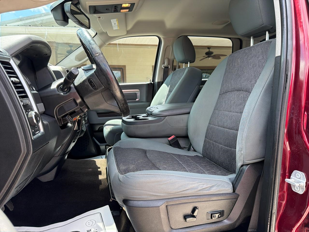 RAM 1500 SLT Crew Cab LWB 4WD 2016