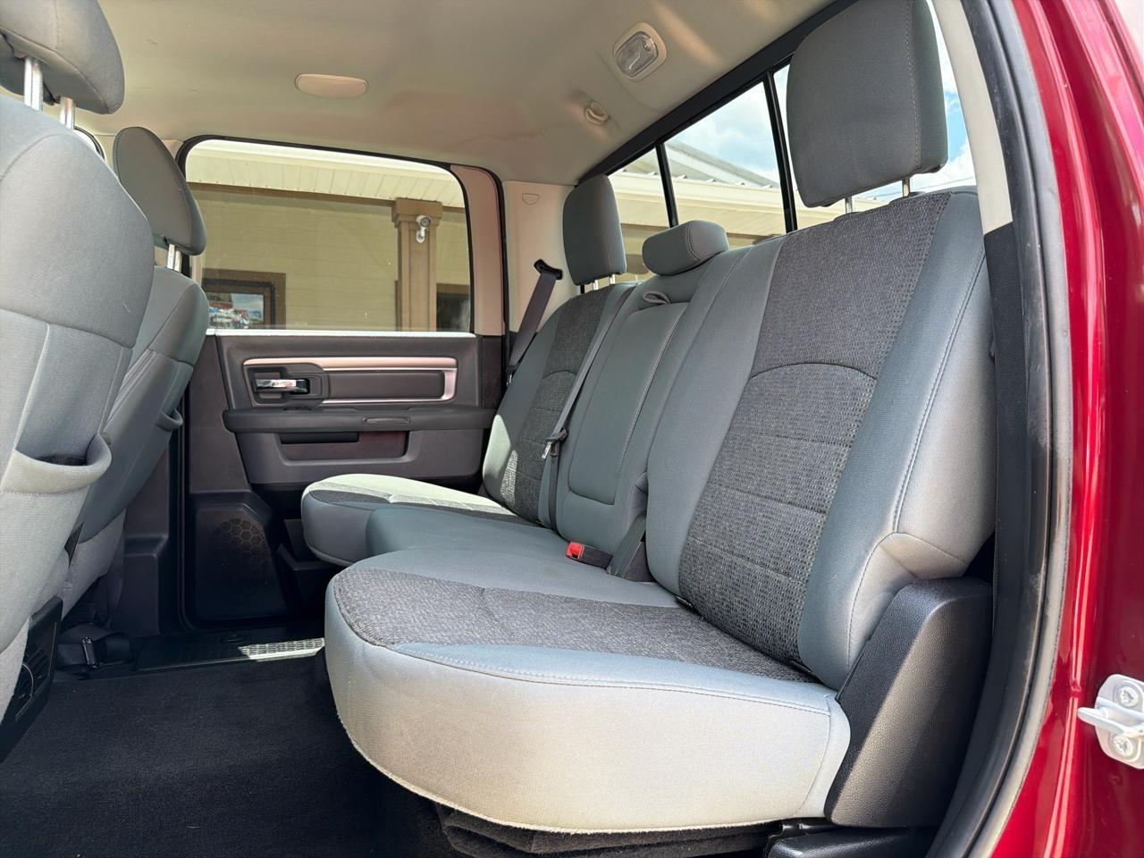 RAM 1500 SLT Crew Cab LWB 4WD 2016