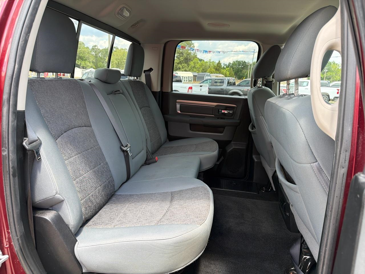 RAM 1500 SLT Crew Cab LWB 4WD 2016