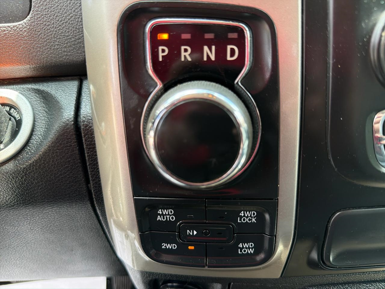 RAM 1500 SLT Crew Cab LWB 4WD 2016