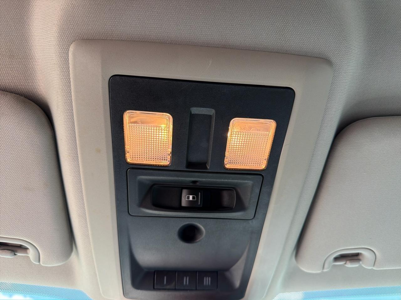 RAM 1500 SLT Crew Cab LWB 4WD 2016