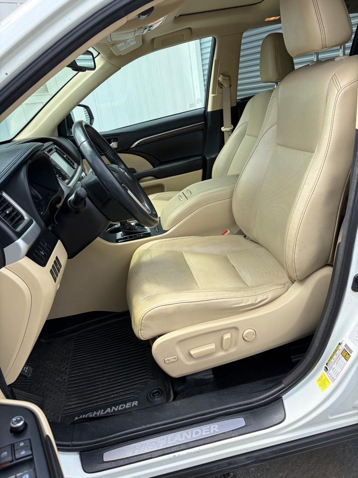 Toyota Highlander Limited AWD V6 2016
