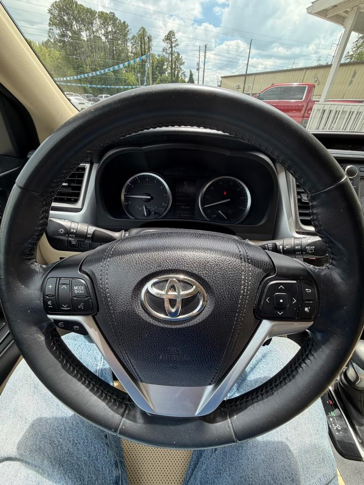 Toyota Highlander Limited AWD V6 2016